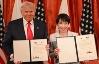 Bà Takaichi gặp ông Trump, ký thỏa thuận về đất hiếm