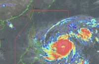Bão Fung-wong: ‘Xoáy thuận rất mạnh, rất lớn', có thể đổ bộ Philippines ở cường độ cực đại