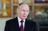 Ông Putin cảnh báo cắt đường ra biển của Ukraine, đáp trả ‘hành vi cướp biển’ khi tấn công 2 tàu được cho thuộc hạm đội bóng tối