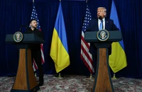 Ông Trump nói những gì trong 3 giờ tiếp ông Zelensky và 1 tiếng điện đàm ông Putin?