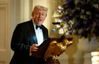 Ông Trump nêu khả năng 'tiếp quản ôn hòa' Cuba