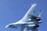 Anh công bố video cáo buộc Su-27 và Su-35 Nga áp sát nguy hiểm trinh sát cơ RC-135W trên Biển Đen