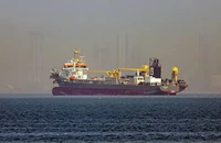 Giá dầu giảm mạnh sau tin Mỹ-Iran đạt thỏa thuận chấm dứt chiến tranh