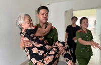 Công an TP.HCM lấy mẫu ADN thân nhân liệt sĩ chưa xác định danh tính