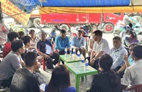 LĐLĐ TP.HCM hỗ trợ người lao động sau vụ cháy tại phường Tân Thới Hiệp