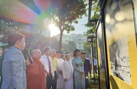 Khai mạc triển lãm ảnh 'Dân tộc anh hùng, Đảng quang vinh, Bác Hồ vĩ đại'