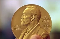 GS. David Julius (trái) và GS. Ardem Patapoutian. Ảnh: NOBEL WEBSITE