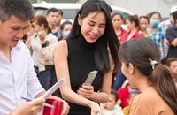 Ca sĩ Thuỷ Tiên phủ nhận đòi bà Phương Hằng 14 tỉ đồng thiệt hại về tinh thần