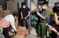 Chở thuê 2 chuyến nhớt giả bị kết tội sản xuất, buôn bán hàng giả