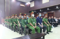 Luật sư của 1 bị cáo người nước ngoài đề nghị cho thân chủ hưởng tình tiết "phạm tội do lạc hậu"
