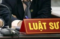 1 luật sư đang bị kỷ luật vẫn ký hợp đồng làm đại diện theo uỷ quyền