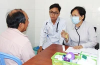 Phổi tắc nghẽn mạn tính gây tử vong ngang HIV/AIDS
