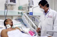 Cứu sống bệnh nhân 2 lần ngưng tim do điện giật 