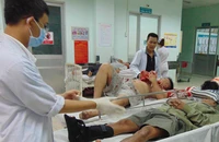 Bệnh viện căn cứ vào đâu ra quy định bác sĩ đi làm thêm phải xin phép?
