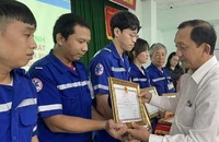 TP.HCM: Thưởng đột xuất êkíp cứu sống ngoạn mục bệnh nhân ngưng tim tại nhà