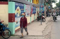 TP.HCM: Dẹp hàng rong trước cổng Trường THCS Lý Tự Trọng, quận Gò Vấp