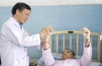TP.HCM: Hai bệnh nhân có khối u não kích thước lớn thoát “cửa tử”