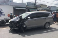 Chở thuốc lá lậu gây tai nạn tài xế rời khỏi hiện trường