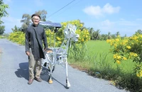 Lão nông ở Long An với niềm đam mê chế tạo 'ngựa sắt' 