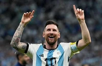 Messi vui mừng trước chiến thắng Hà Lan