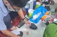Bắt quả tang một người tàng trữ và 6 người sử dụng ma túy trong nhà trọ