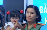 Long An: 409 trẻ mồ côi có “ Mẹ đỡ đầu” chăm sóc