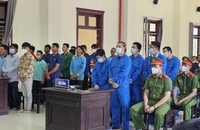 Tuyên án 25 bị cáo vụ buôn lậu đường lớn nhất ở Long An