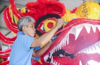 Linh vật rồng được tạo hình sẳn sàng cho lễ hội Làm Chay
