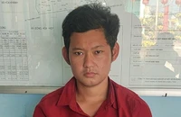 Bắt giam kẻ ngáo đá ném bé trai 3 tuổi xuống sông 