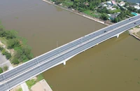 Truy tìm nam thanh niên nhảy xuống sông Vàm Cỏ Tây mất tích