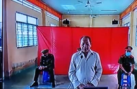 Lãnh 12 năm tù vì đâm chết bạn trong lúc chơi đánh bài 