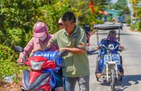 Nước uống miễn phí đến người dân miền hạ giữa mùa hạn mặn 