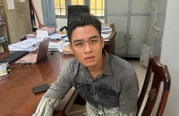 Công an bắt nhanh kẻ cướp giật điện thoại ở Long An