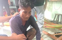 Phát hiện thanh niên vừa mua ma túy, công an bắt thêm kẻ bán ma túy