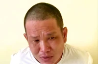 Giả phụ huynh đưa con đi học, trộm xe máy ngay cổng trường