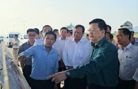 Phó Thủ tướng Mai Văn Chính kiểm tra Vành đai 3