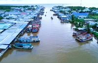 Nguồn nước dồi dào, miền Tây vẫn đối mặt xâm nhập mặn tăng dần do ảnh hưởng của thủy triều