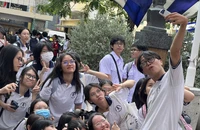 Học sinh "quẩy" tưng bừng sau lễ khai giảng