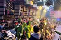 Mang thuốc lắc vào vũ trường lớn nhất miền Trung mừng sinh nhật bạn gái