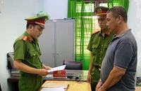 ‘Nổ’ quen biết lãnh đạo TP Đà Nẵng để lừa xin việc, 'chạy' sổ đỏ