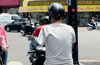 Người khuyết tật một tay có được điều khiển xe máy?