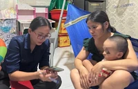 Bé gái 7 tuổi được cấp giấy khai sinh 