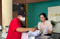 Kết hôn không cần giấy xác nhận độc thân: Người dân, cán bộ đều hoan hô