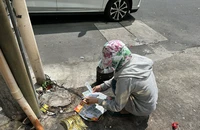 Công an TP.HCM khuyến cáo người dân cẩn trọng khi đốt vàng mã dịp rằm tháng 7