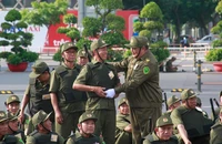 Sử dụng trái phép trang phục lực lượng an ninh cơ sở sẽ bị xử phạt