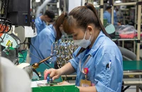 Tăng lương tối thiểu vùng, nhiều khoản tăng theo với người lao động