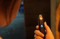 Phạt đến 10 triệu đồng hành vi sử dụng, chứa chấp thuốc lá điện tử