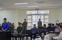 Khi nào thẩm phán, kiểm sát viên không cần mặc đồ ngành trong phiên tòa?