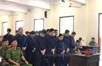 Mang dao có tính sát thương cao gây rối trật tự công cộng bị xử 1 hay 2 tội?