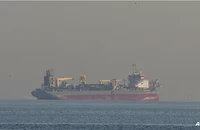 Xung đột Mỹ-Israel và Iran leo thang, giá dầu tăng mạnh